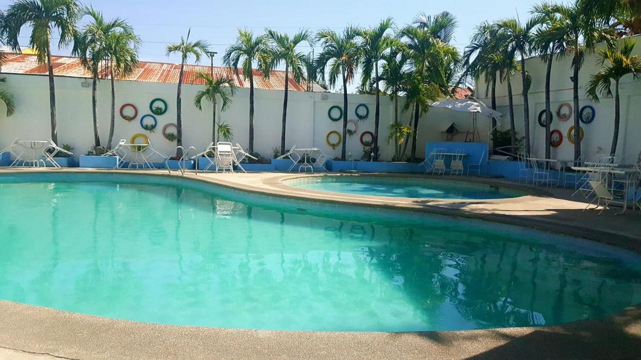 The Palacio De Laoag Εξωτερικό φωτογραφία